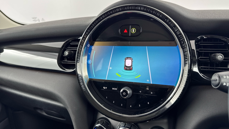 MINI Hatchback 1.5 Cooper Classic 3dr Auto Petrol Hatchback